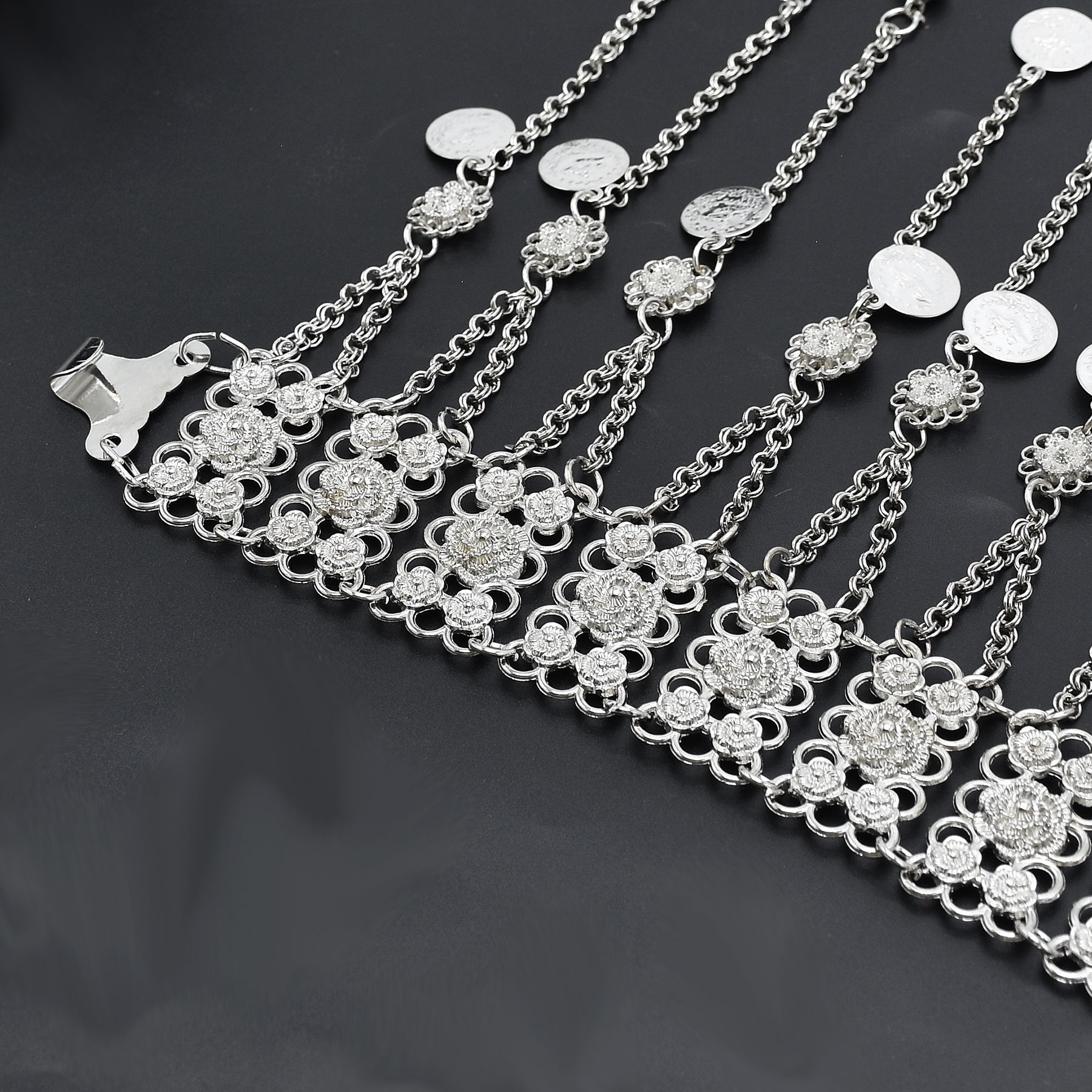 Silver Plated Moroccan Caftan  - Body Jewelry Indian avaliação e preço