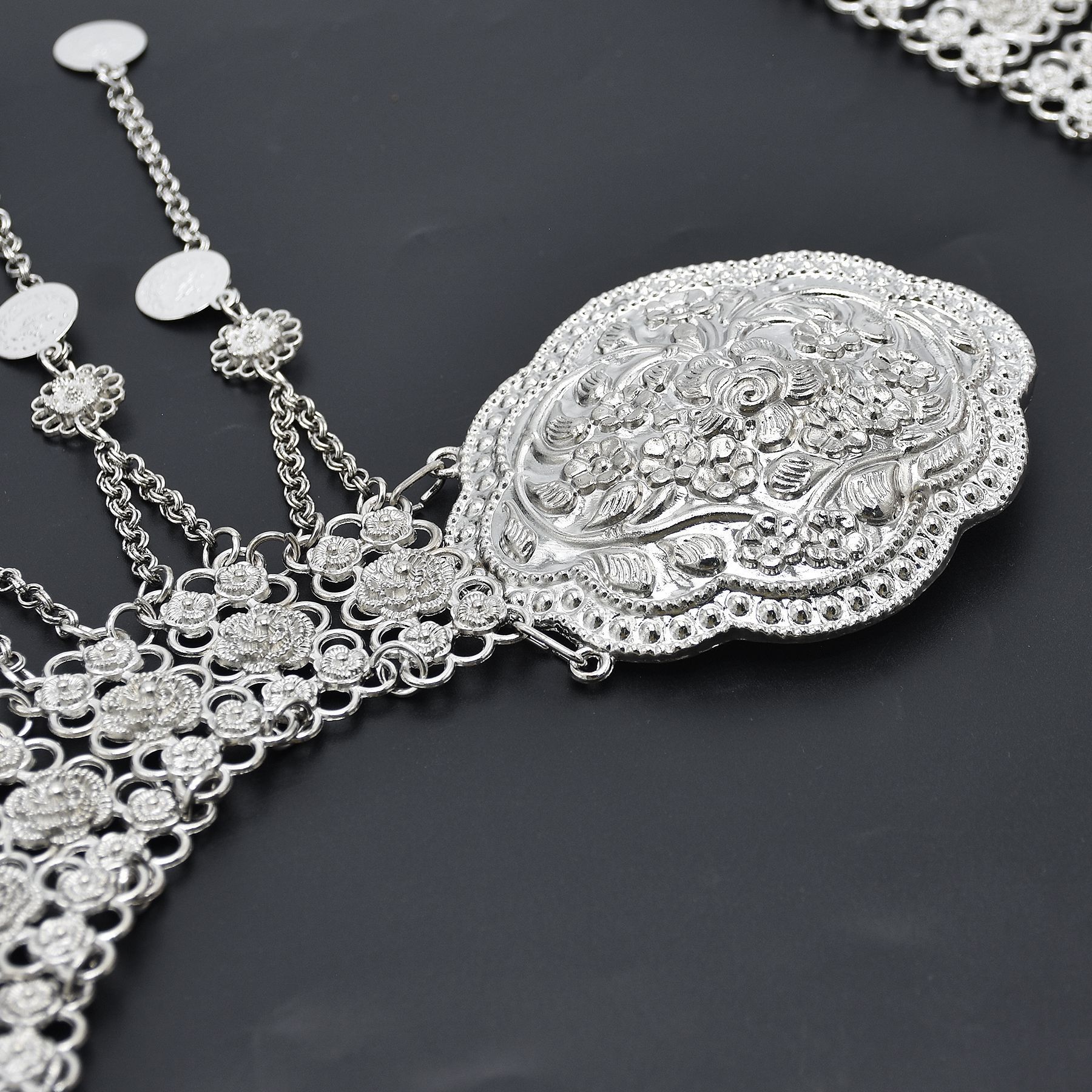Silver Plated Moroccan Caftan  - Body Jewelry Indian avaliação e preço