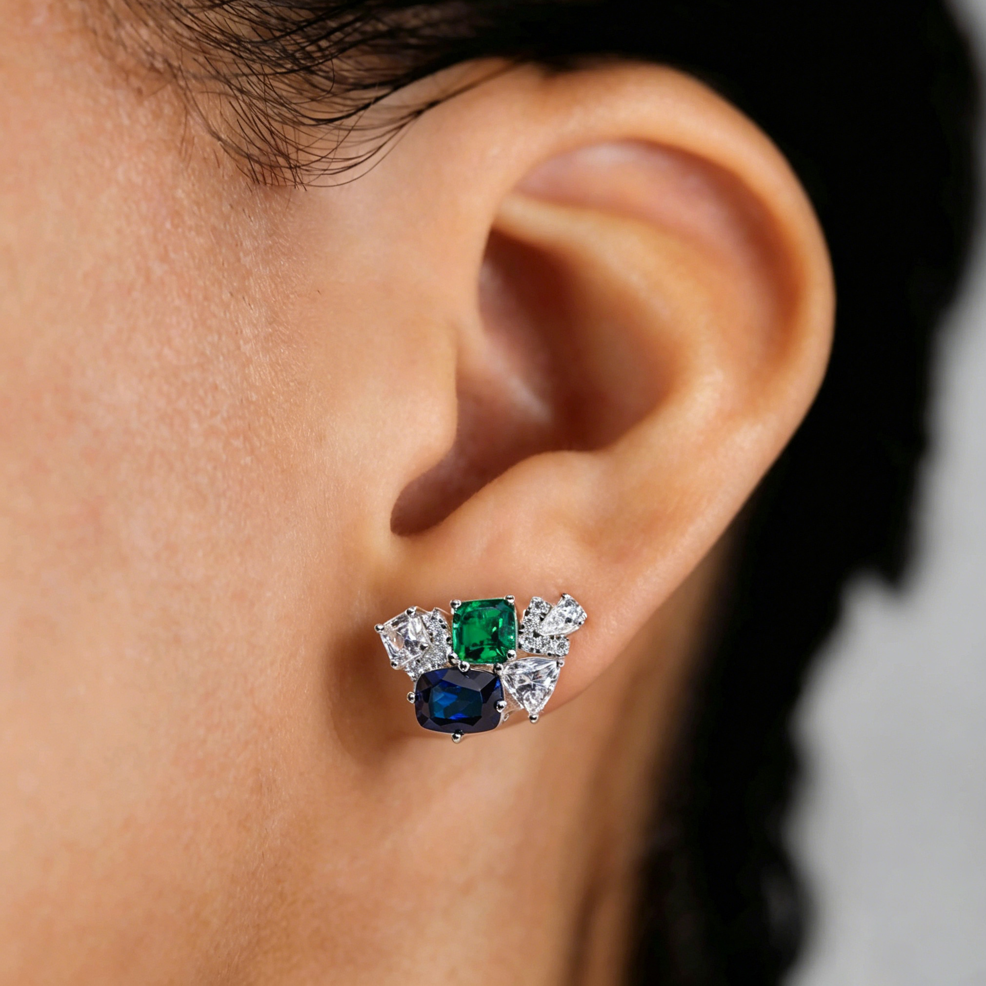 3.2cttw Lab Sapphire Emerald H - Cluster Stud Ear avaliação e preço