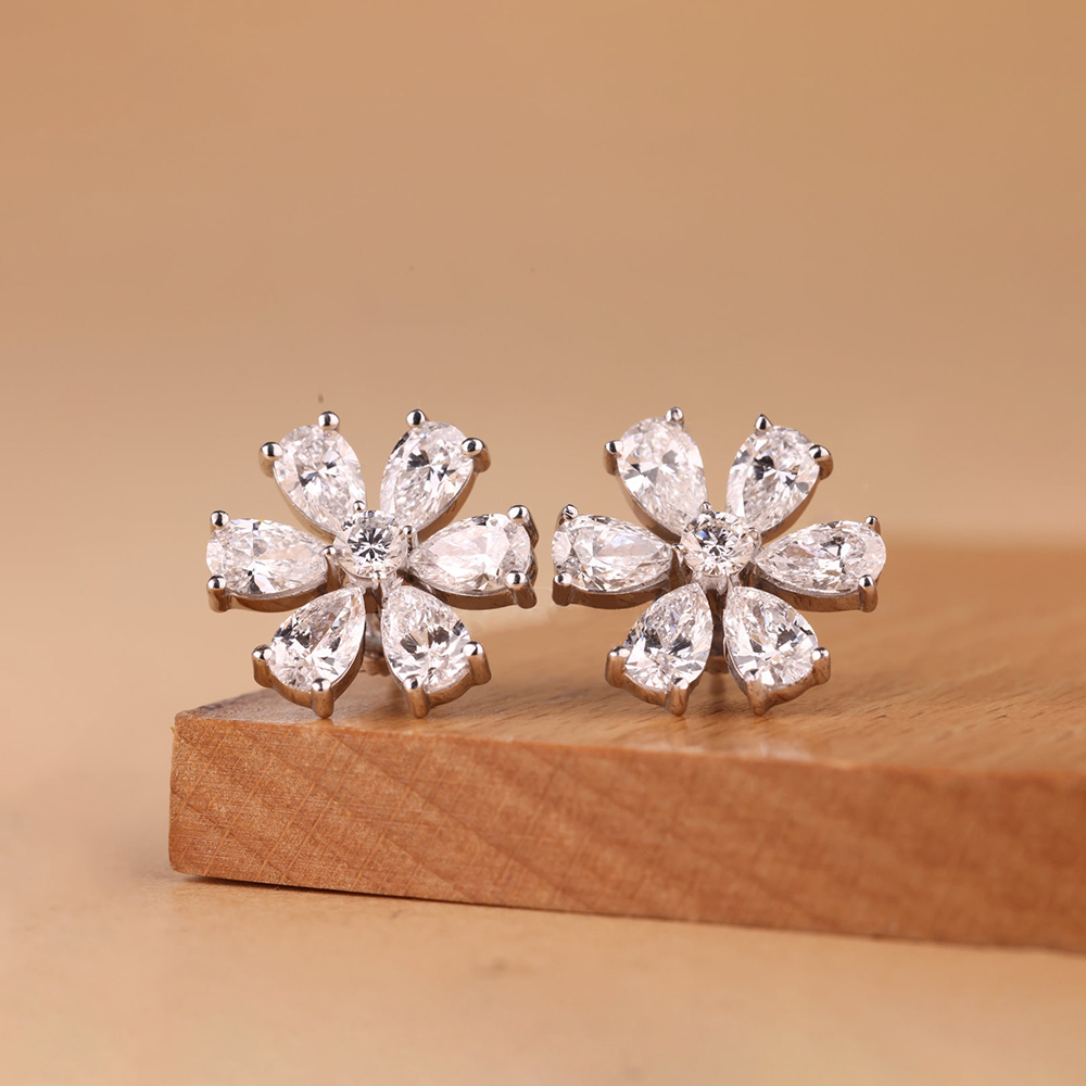 Cluster Flower Full Moissanite - Cluster Stud Ear avaliação e preço